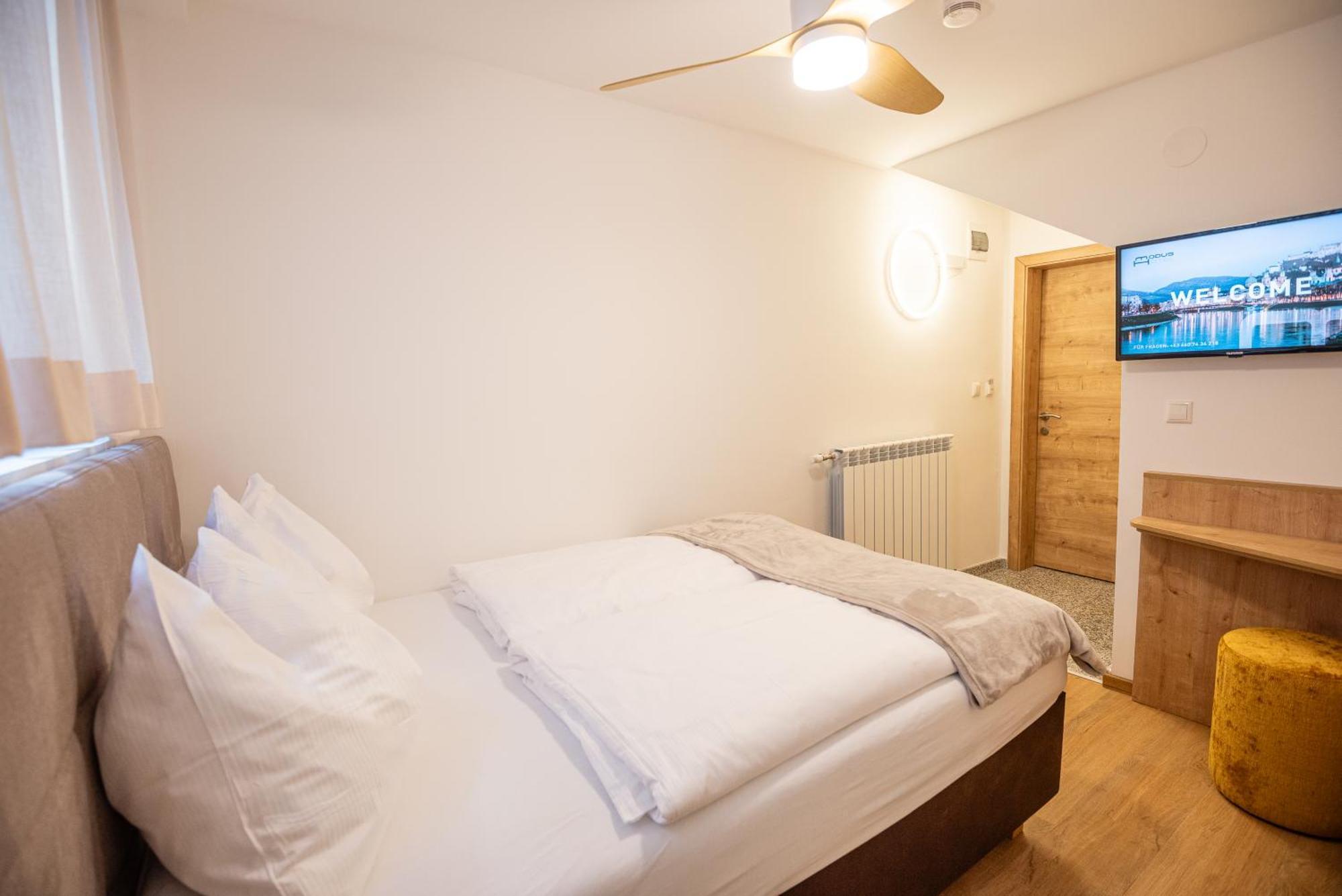 Hotel Modus Salzburgo Habitación foto