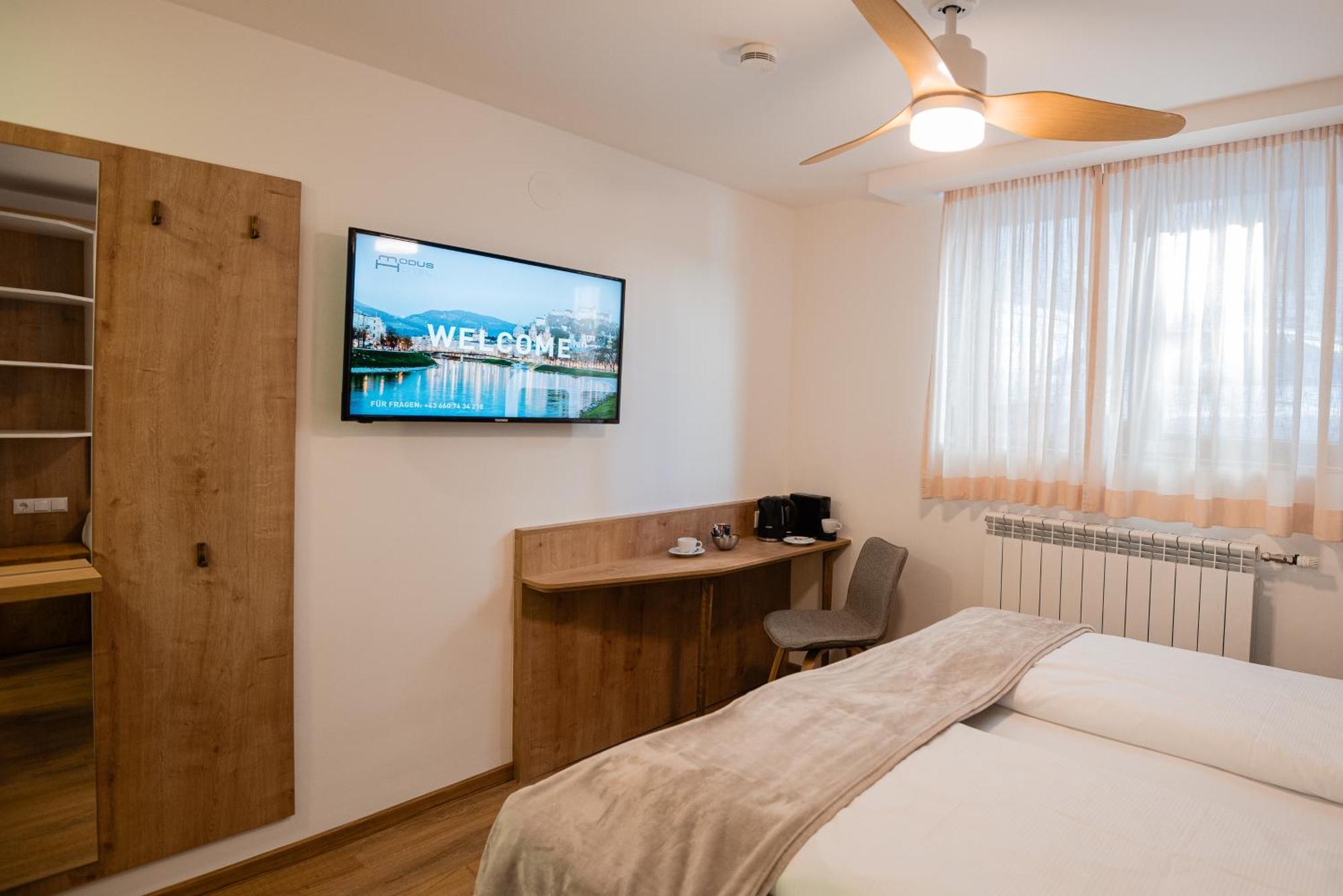 Hotel Modus Salzburgo Habitación foto